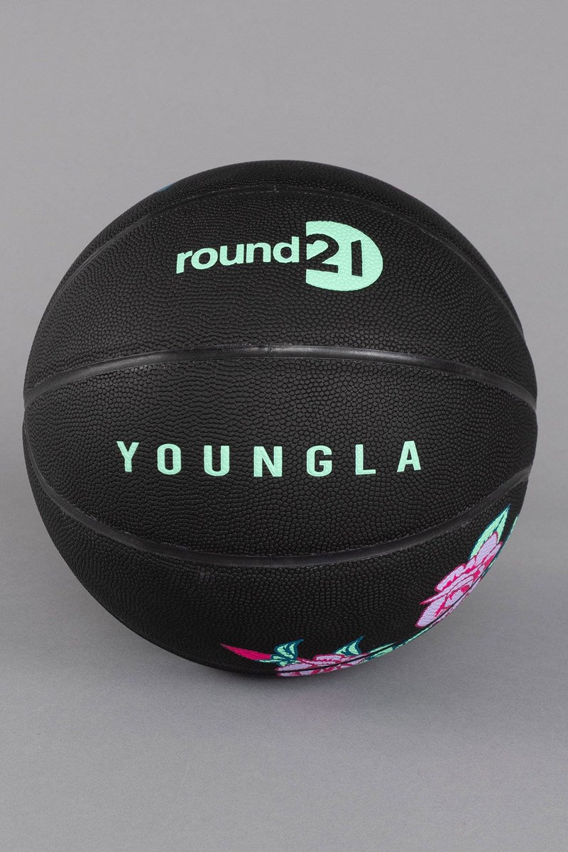 YoungLA 910 YoungLA Basketball Schwarz | 76045-TRFM